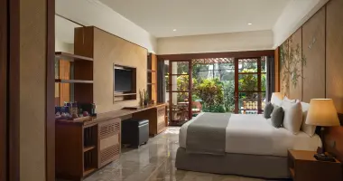 Grand Deluxe
